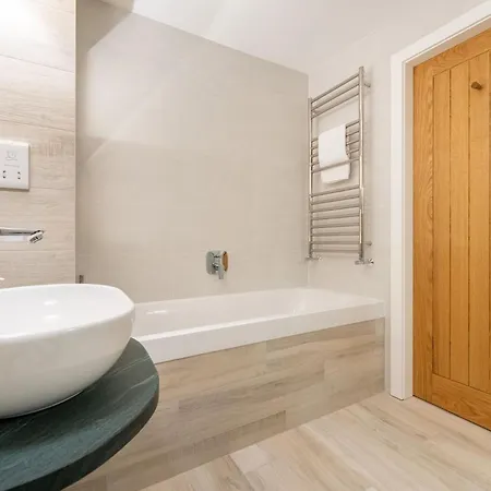 4 Bed In Oc-lr003 *