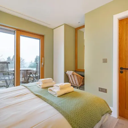 4 Bed In Oc-lr003