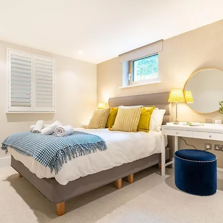 4 Bed In Oc-lr003 Апартаменты