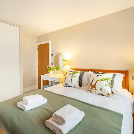 4 Bed In Oc-lr003 Эмблсайд