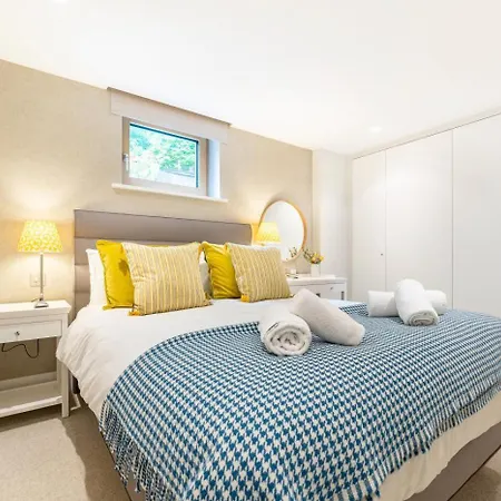 4 Bed In Oc-lr003